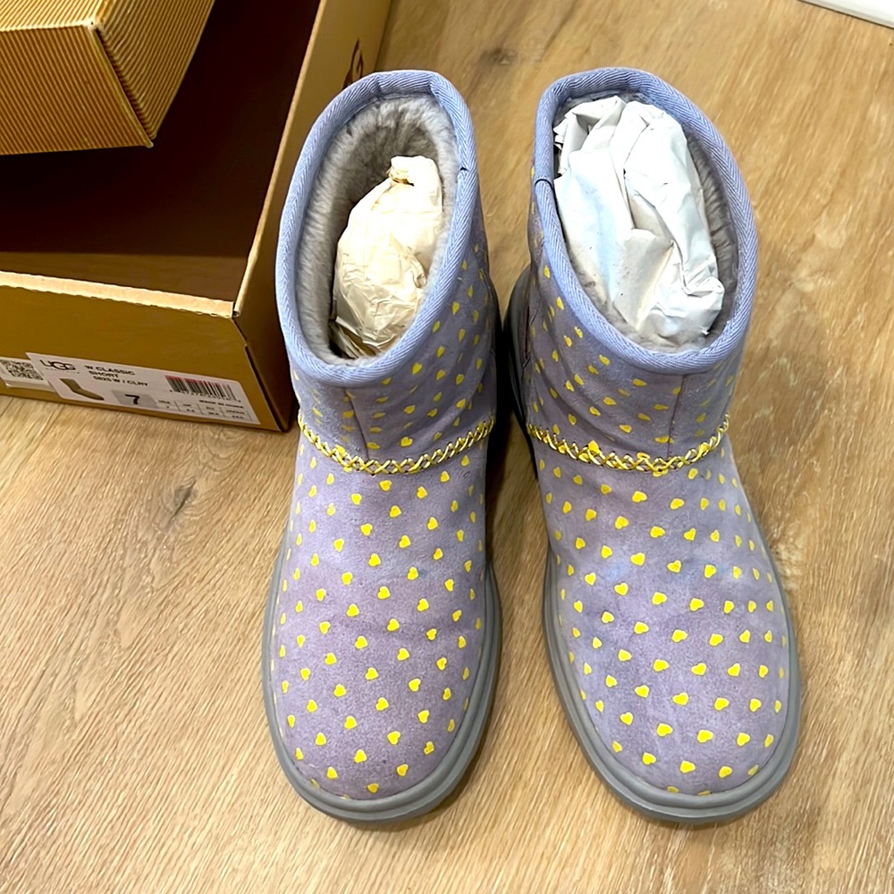 UGG short